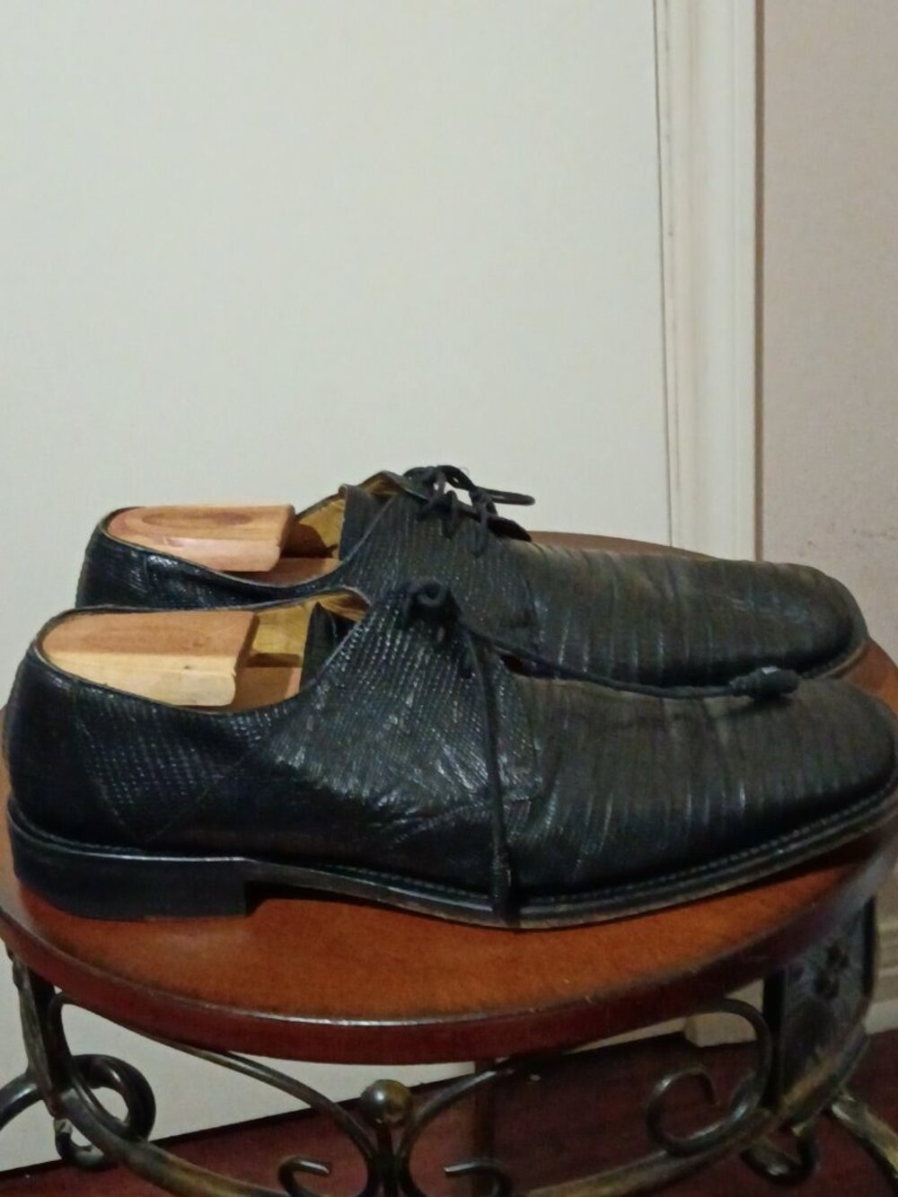 Size 10 M- Mezlan Platinum Exotic Full Lizard Calvello Derby Men's Black